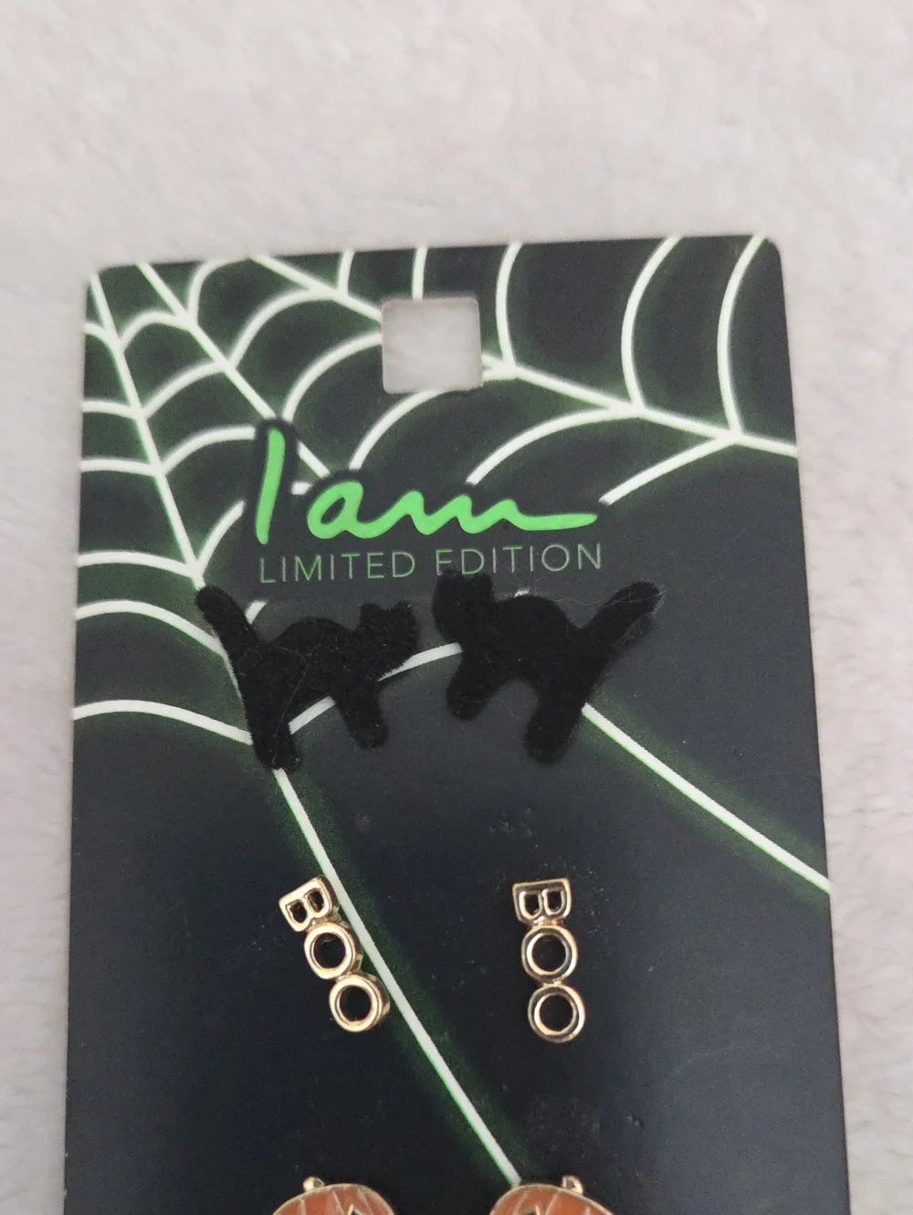 i am jewelry brand new